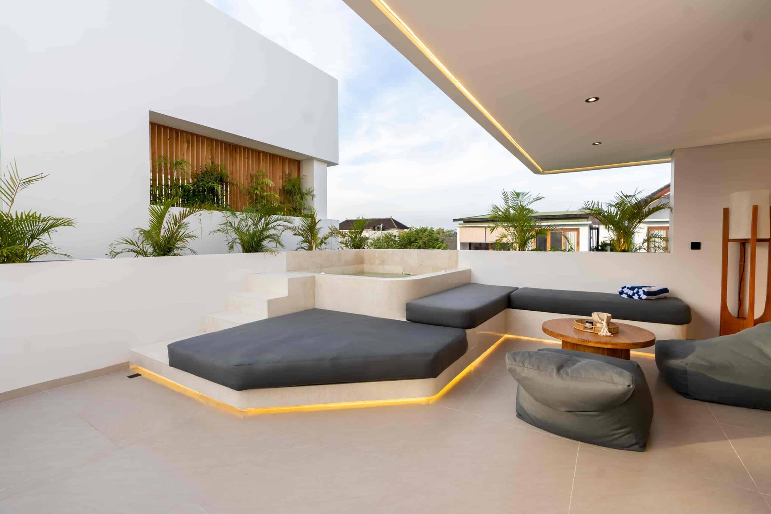 Tumbakbayuh II, rooftop 2