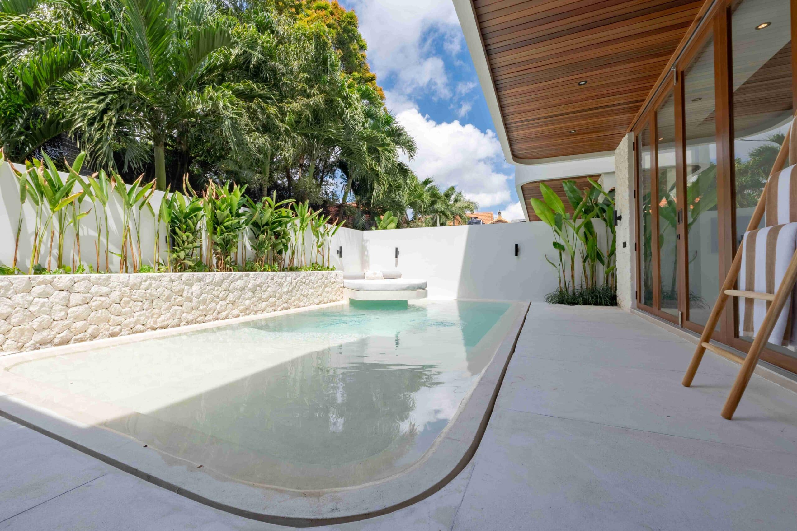 Umalas 2 Bedroom Alpha Villa Bali 24