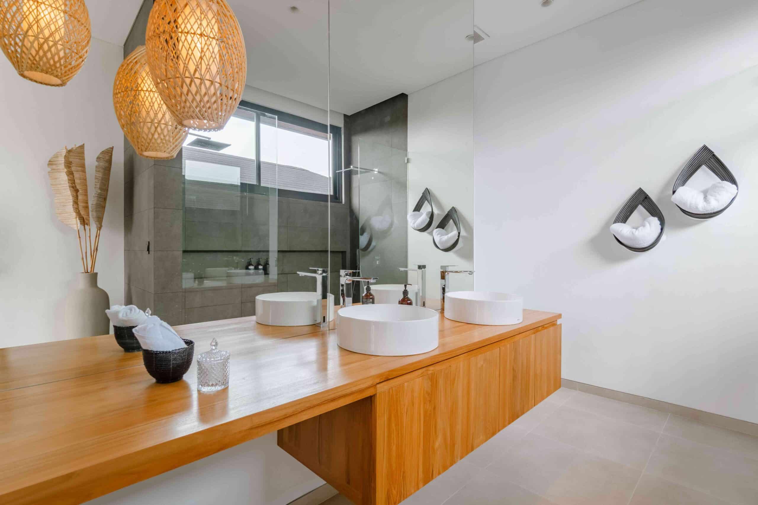 Betaka Villa Bathroom 1 scaled