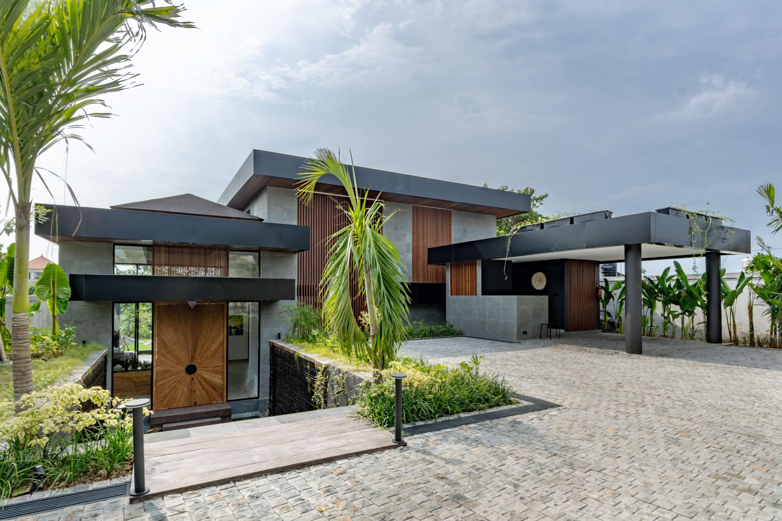 betaka villa front view scaled